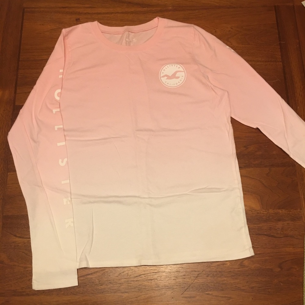 Hollister Graphic Tee